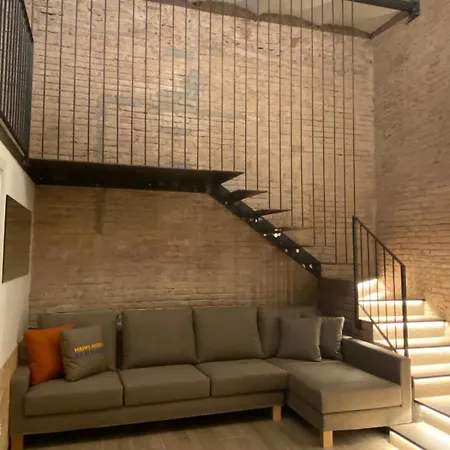 Happy People Sagrada Familia Apartment Barcelona