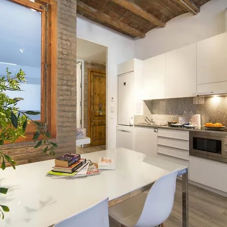 Happy People Sagrada Familia Apartment *